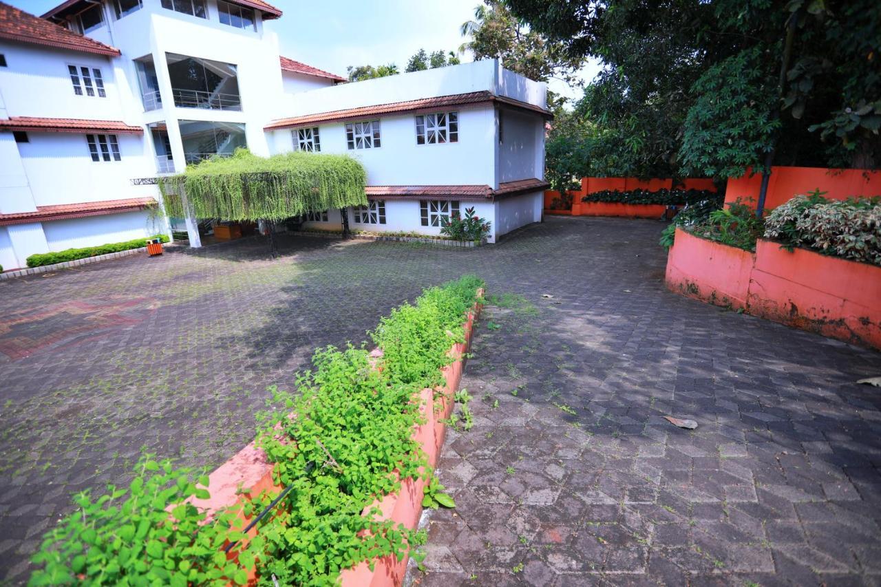 Clay House Hotel Thrissur Kültér fotó