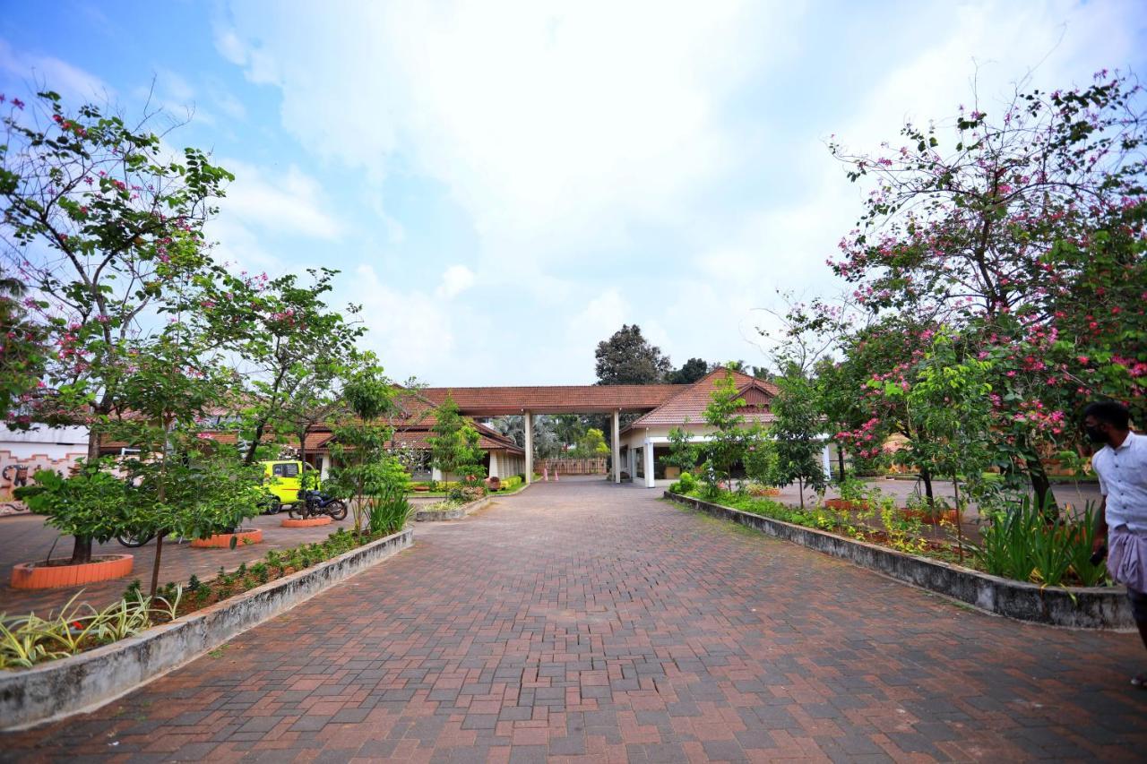 Clay House Hotel Thrissur Kültér fotó