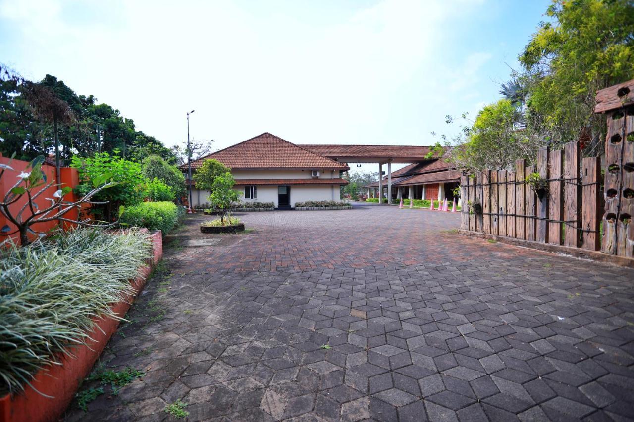 Clay House Hotel Thrissur Kültér fotó