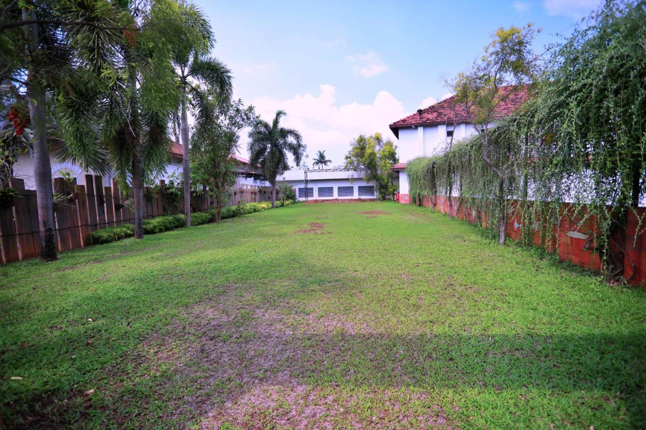 Clay House Hotel Thrissur Kültér fotó